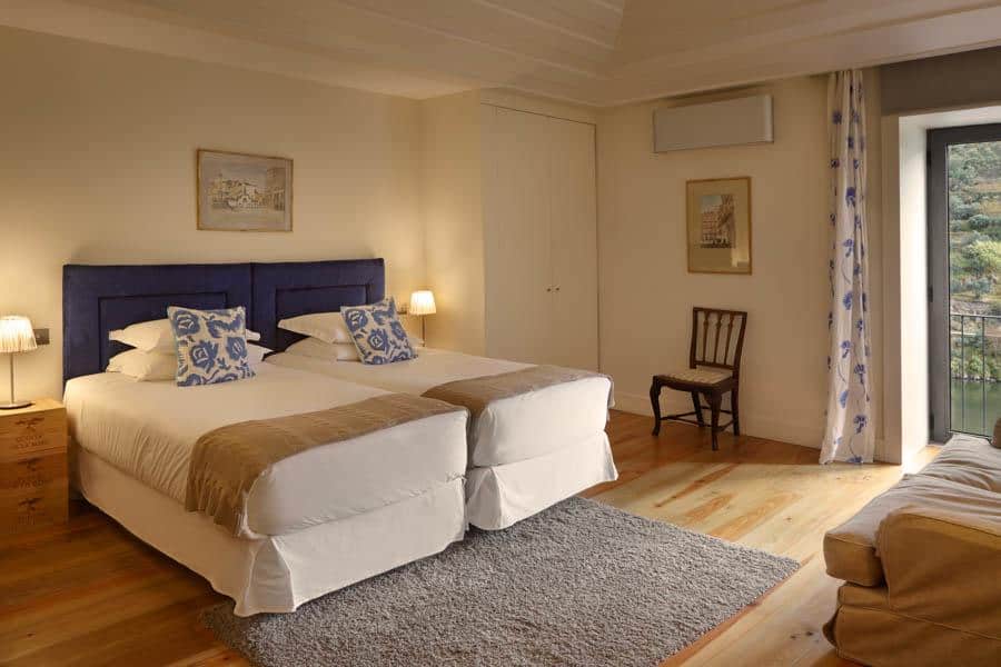 Cycling-Holidays-Douro-Quinta-de-La-Rosa-Bedroom4