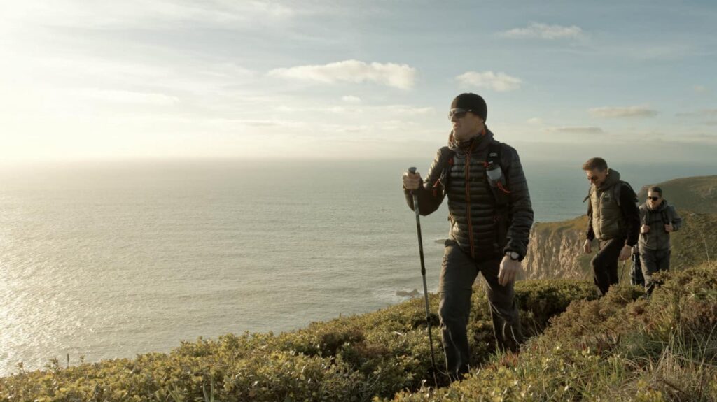 hiking in portugal walking tour by the ocean